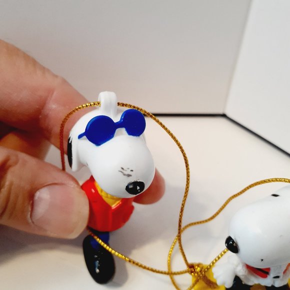 3 Vintage Peanuts Snoopy Skate Ski Whitman's Candies Christmas Ornament PVC - Picture 3 of 5